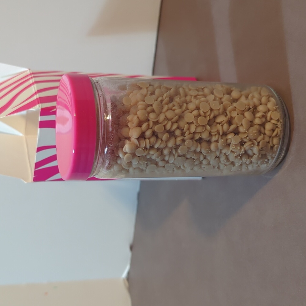 Pink Zebra Beach Oak Sprinkles Melts - Picture 2 of 7